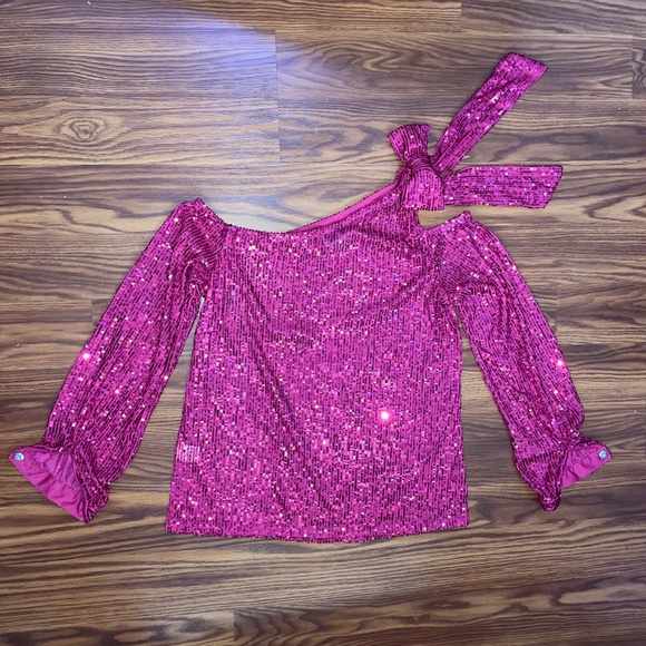 NWT CeCe™ Sequin One Shoulder Top with Big Bow - Picture 3 of 11